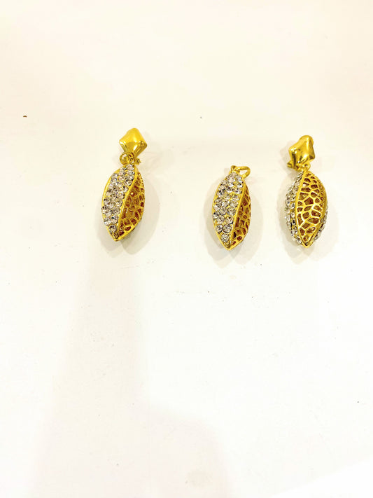 Earrings and pendant set La Mimz Beauty & Fashion Store