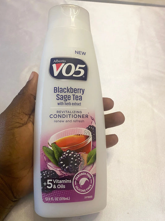 V05 Revitalizing Conditioner - BlackBerry Sage Tea